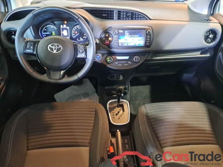 Toyota 10 TOYOTA YARIS / 2017 / 5P / BERLINA 1.5 HYBRID BUSINESS #3