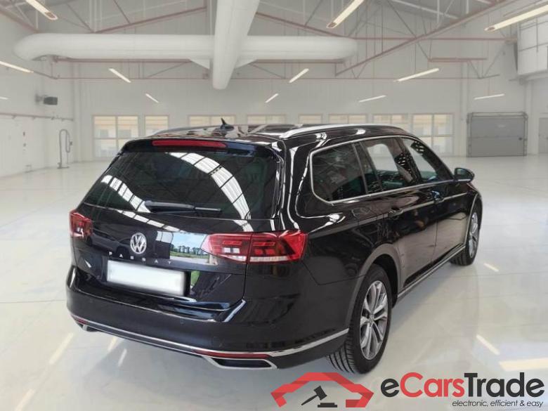 Volkswagen 10 VOLKSWAGEN PASSAT / 2019 / 5P / STATION WAGON VAR.2.0 TDI SCR EVO 110KW EXEC. BMT DSG #2