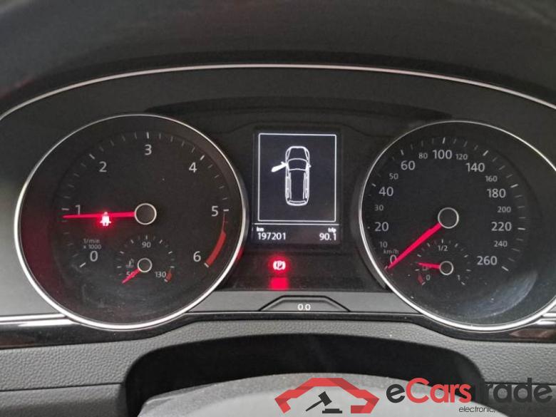 Volkswagen 8 VOLKSWAGEN PASSAT / 2019 / 5P / STATION WAGON VAR. 2.0TDI SCR EVO 110KW BUSIN. BMT DSG #4