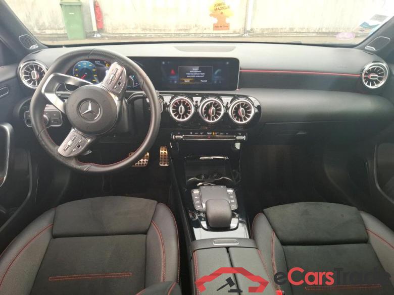 Mercedes A 200 AMG Line 7G-DCT MERCEDES-BENZ Classe A Compact / 2018 / 5P / Berline A 200 AMG Line 7G-DCT #5