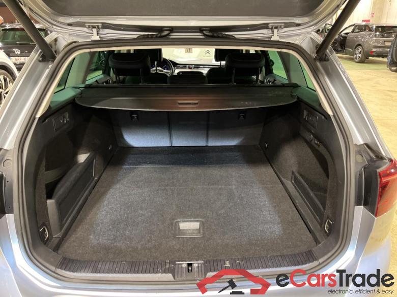 VOLKSWAGEN PASSAT VARIANT GTE - 2020 1.4 TSI PHEV GTE Business DSG #4