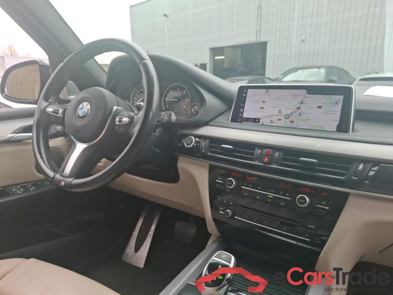 BMW xDrive25d 231 ch M Sport BVA8 X5 / 2013 / 5P / SUV xDrive25d 231 ch M Sport BVA8 / COUSSINS PNEUMATIQUE AR HS #5