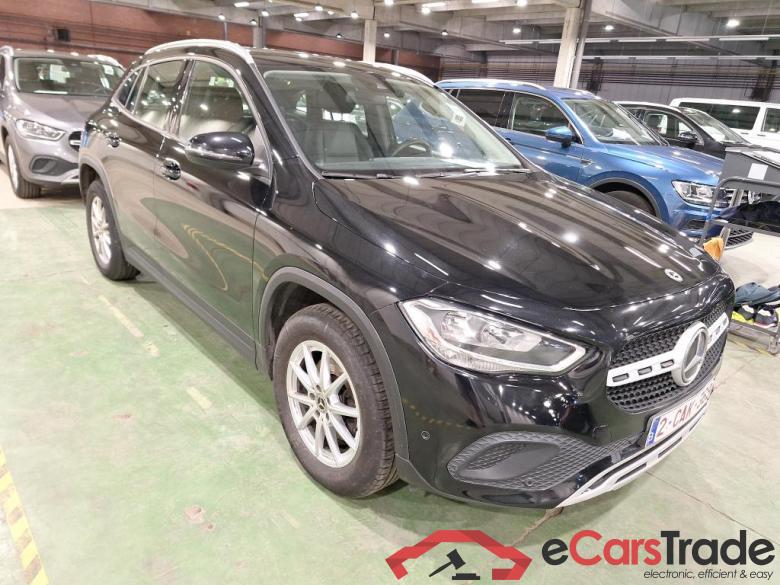 Mercedes GLA 180d Aut. Widescreen Navi 1/2 Leather KeylessGo Klima PDC ... #2