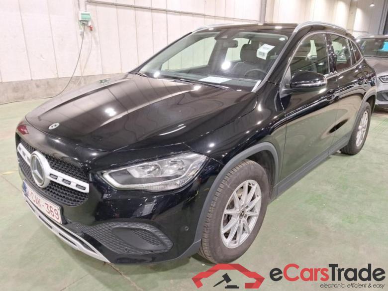 Mercedes GLA 180d Aut. Widescreen Navi 1/2 Leather KeylessGo Klima PDC ... #1