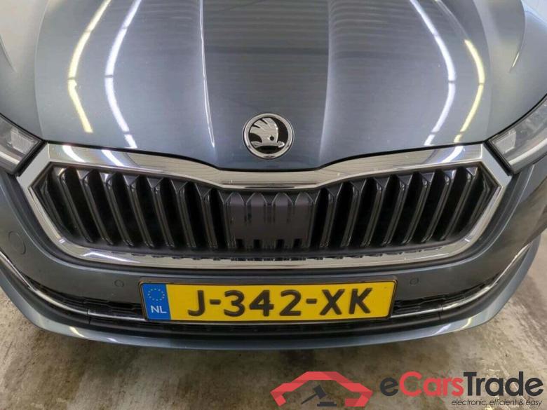 SKODA Octavia Combi 1.0 TSI Bns Edition #4