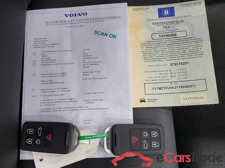 VOLVO - VOL V40 CROSS COUNTRY D2 120PK Geartronic Luxury Edition & Towing Hook #4