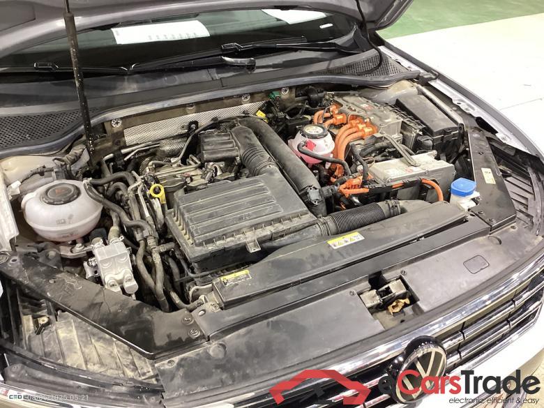 VOLKSWAGEN PASSAT GTE - 2020 1.4 TSI PHEV GTE Business DSG #6