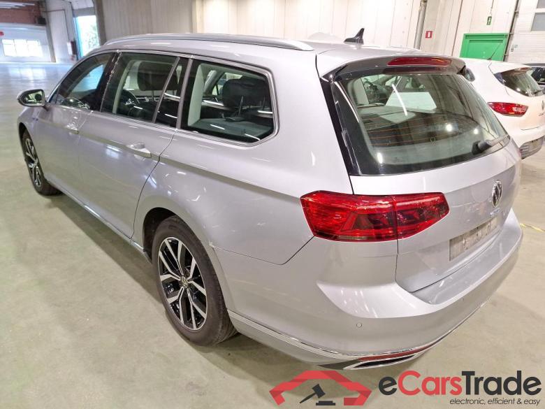 VOLKSWAGEN PASSAT VARIANT 1.4 TSI MSQ VARIANT GTE BUSINESS #3