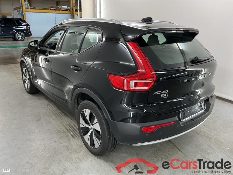 VOLVO XC40 DIESEL 2.0 D3 Momentum Pro Geartronic #3