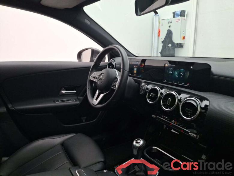 MERCEDES-BENZ A-KLASSE 200 #3