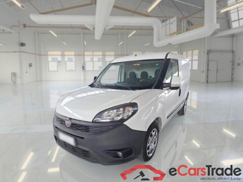 Fiat 8 FIAT DOBLÒ CARGO 2015 4 PORTE CARGO 1.4 T-JET NAT.POWER SX 3POSTI EU6 #1