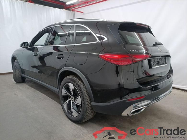 Mercedes-Benz GLC GLC 300 e 4MATIC Luxury Line 5d #4