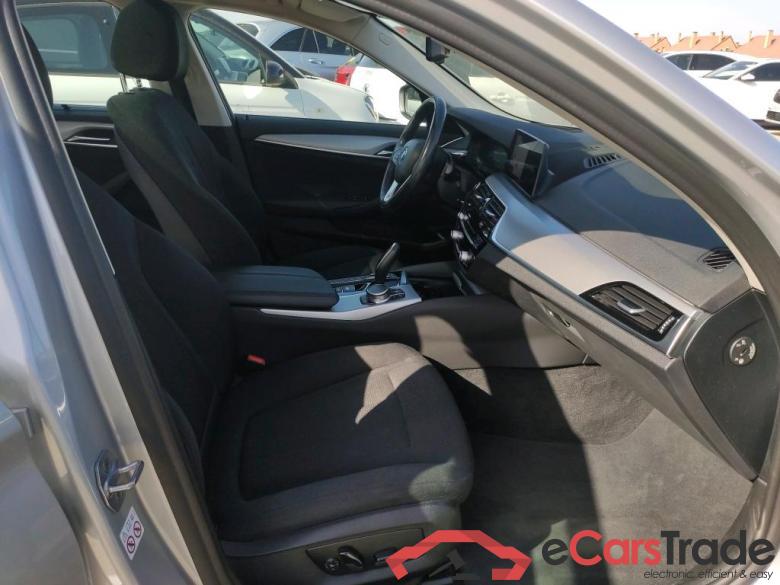 BMW 520d Touring Serie 5 Familiar 520d 2.0 190CV AT8 E6dT #6