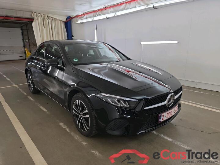 Mercedes A-Klasse Limousine A-Klasse Limousine A 250 e Business Line (PHEV) 160kW/218pk  4D/P Auto-7 #2