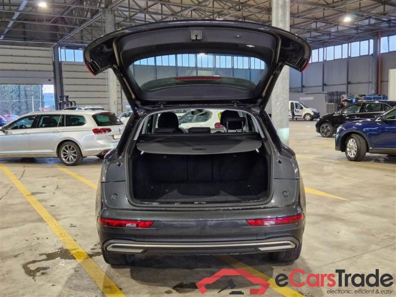 Audi 2 AUDI Q5 / 2020 / 5P / SUV 40 TDI BUSINESS QUATTRO S TRONIC #5