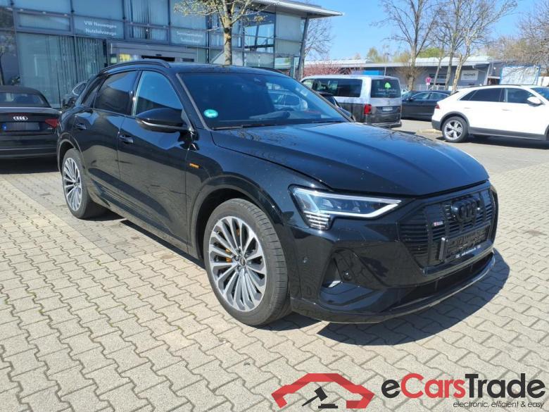 Audi 55 quattro S line E-tron #2