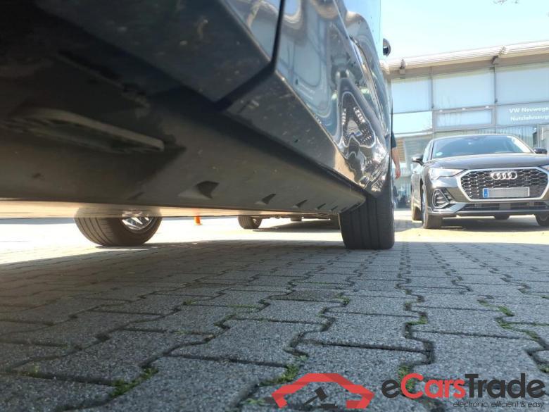 Audi 55 quattro S line E-tron #5