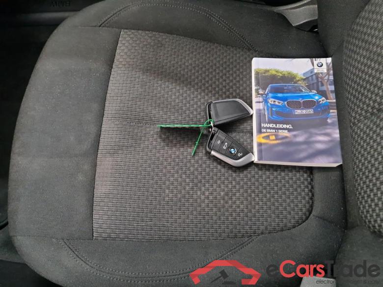 BMW 1 Serie '19 BMW 1 Serie 116iA Business Edition 5d #4