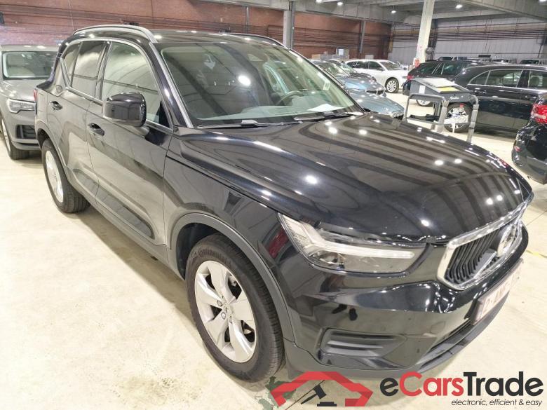 VOLVO XC40 1.5 T2 MOMENTUM CORE #2