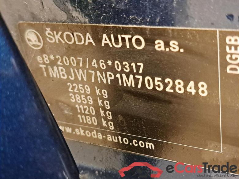 SKODA - SKO SUPERB COMBI TSI iV 218PK DSG6 Style Pack Corporate Plus & Safety & Lane & Side Assist & LED Plus & Removable Trailer Hook * HYBRID * #6