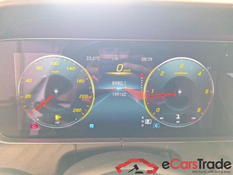 Mercedes 8 MERCEDES-BENZ CLASSE E ALL-TERRAIN / 2016 / 5P / STATION WAGON E220D 4MATIC AUTO A-T BUSINESS SPORT #4