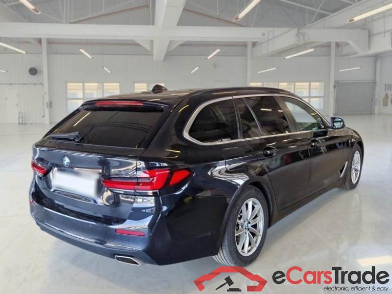 BMW 10 BMW SERIE 5 / 2020 / 5P / STATION WAGON 518D BUSINESS TOURING #2