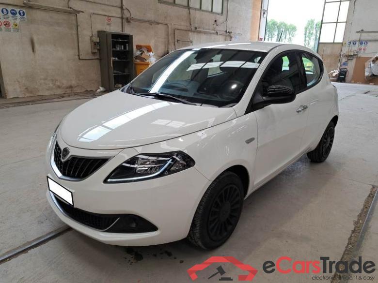 Lancia 3 LANCIA YPSILON ECOCHIC / 2021 / 5P / BERLINA 1.0 FIREFLY 70CV SeS HYBRID SILVER #1