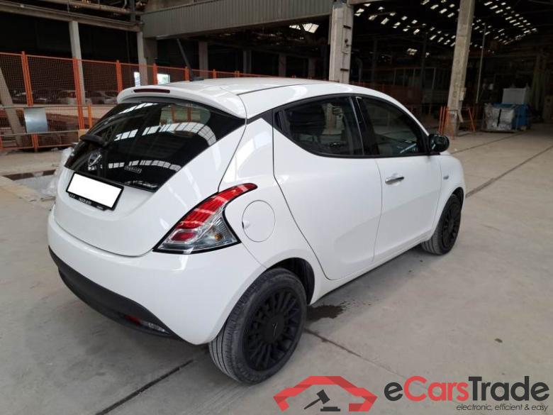 Lancia 3 LANCIA YPSILON ECOCHIC / 2021 / 5P / BERLINA 1.0 FIREFLY 70CV SeS HYBRID SILVER #2