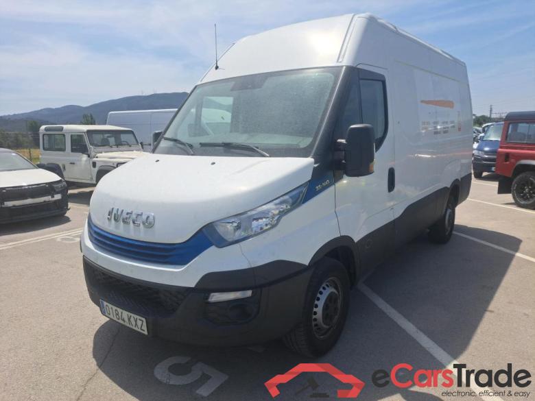Iveco 2.3 TD 35S 14S V 3520/H2 IVECO Daily / 2014 / 4P / furgón 2.3 TD 35S 14S V 3520/H2 #1