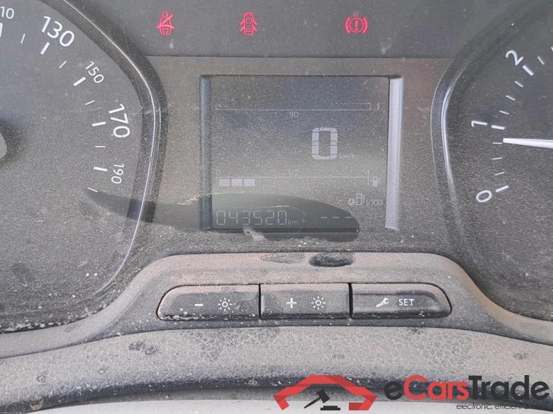 Citroen Talla M BlueHDi 120 S&S 6v Control Jumpy Furgón Control M 1.5 BlueHDi 120CV MT6 E6dT #5