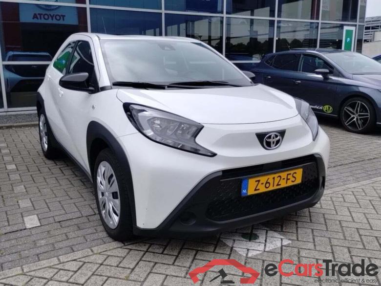 TOYOTA Aygo X 1.0 VVT-i S-CVT Play #2
