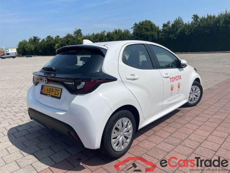 TOYOTA YARIS 1.5 Hybrid Active #4