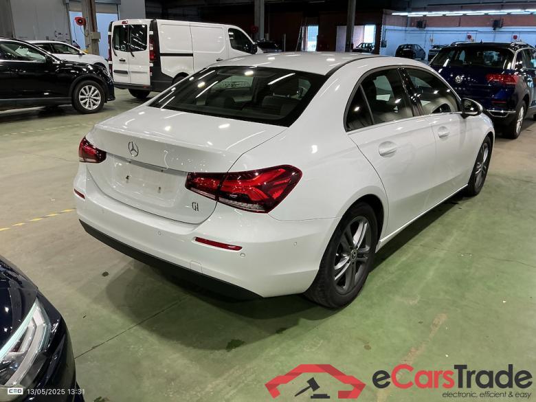 MERCEDES-BENZ A-Klasse A 180 d Launch Edition (EU6d-TEMP) STOCK #4