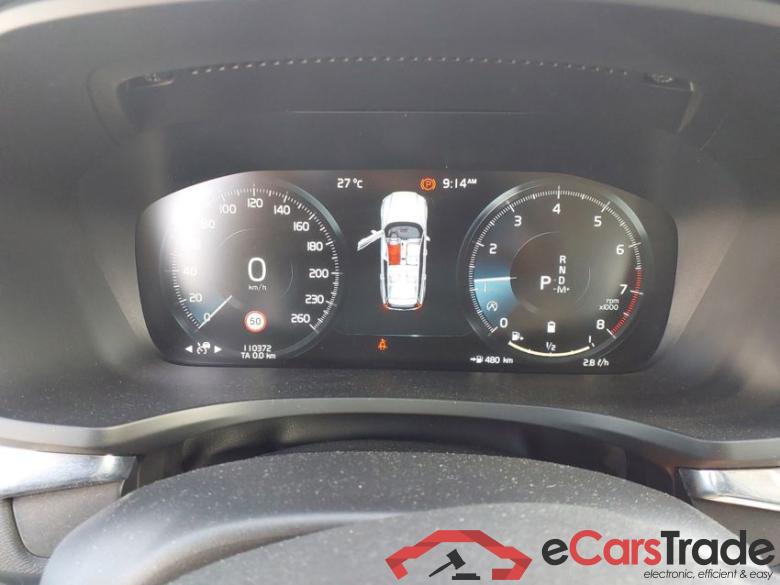 VOLVO V60 2.0 B4 Momentum Pro #4