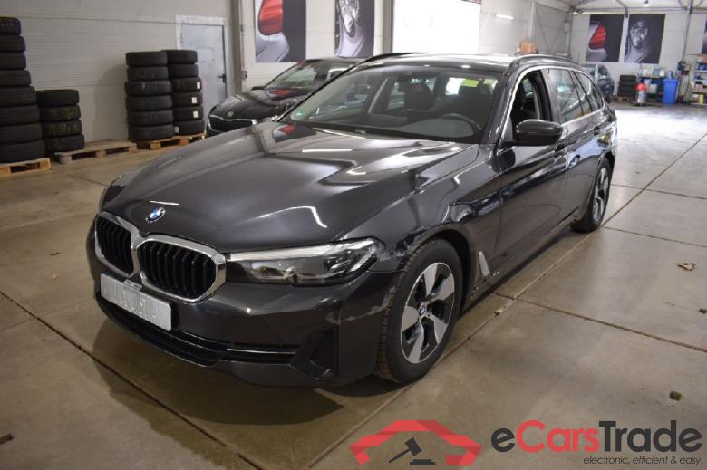 BMW 5-Serie Touring ´16 Baureihe 5 Touring 520 d 2.0 140KW AT8 E6d #1