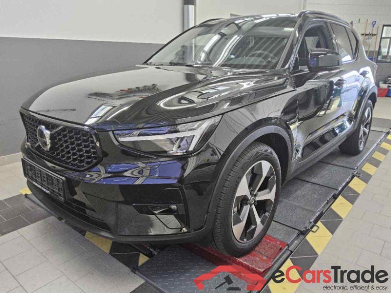 Volvo XC40 (2017->) DE - SUV5 B4 2WD EU6d, Ultimate Dark (EURO 6d), (Facelift) 2022 - 2023 #1