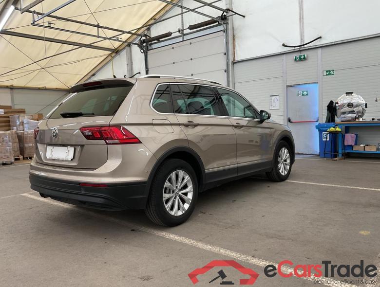 VOLKSWAGEN Tiguan 1.4 TSI 92 kW (125 ch) 6 vitesses manuel #2