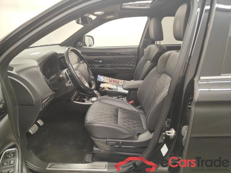 Mitsubishi Outlander 2.4 PHEV 4WD Instyle SDA AT 5d #6