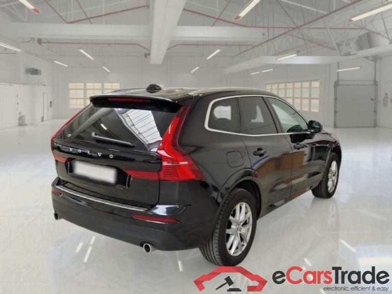 Volvo 238 VOLVO XC60 / 2017 / 5P / SUV B4 D AWD AUTOMATICO MOMENTUM PRO #2