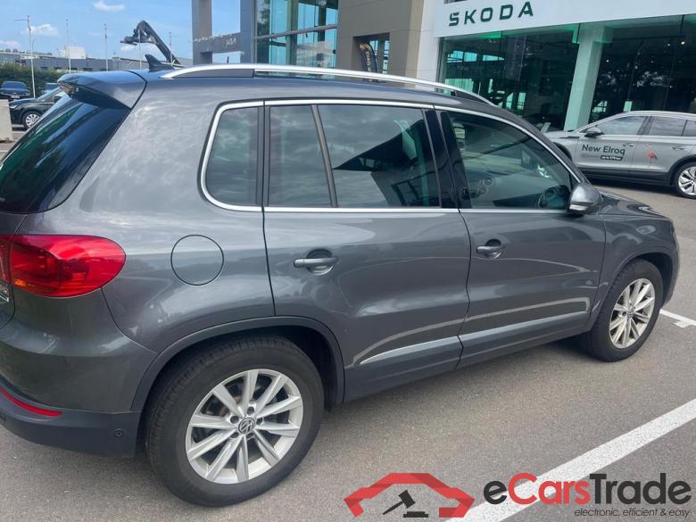 VOLKSWAGEN Tiguan Tiguan Sport & Style 1.4 TSI BlueMotion Technology 110 kW (150 ch) 6 vitesses DSG #2