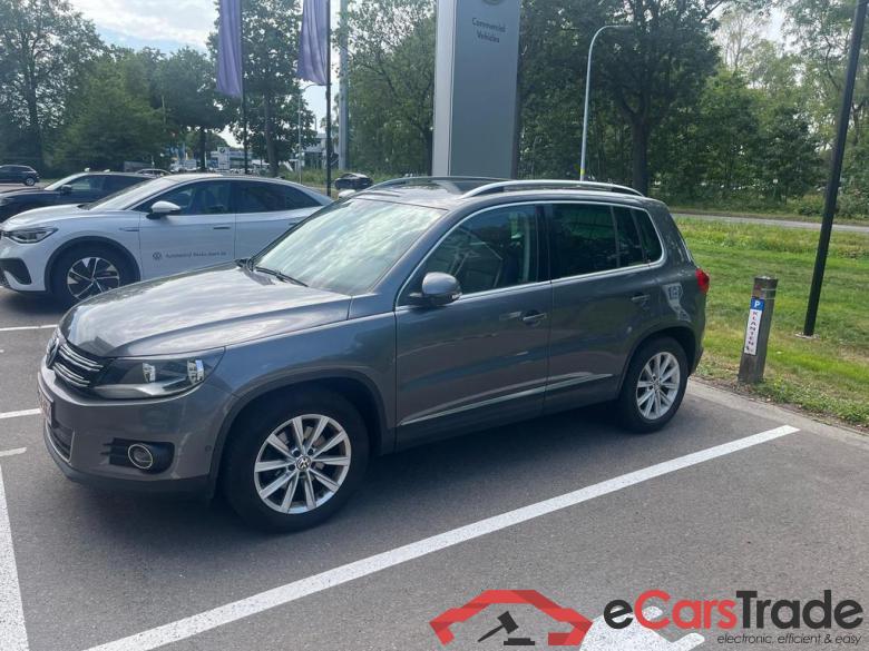 VOLKSWAGEN Tiguan Tiguan Sport & Style 1.4 TSI BlueMotion Technology 110 kW (150 ch) 6 vitesses DSG #4
