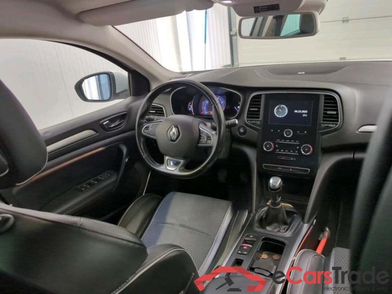 RENAULT Mégane Estate 1.3 TCe Bose #3