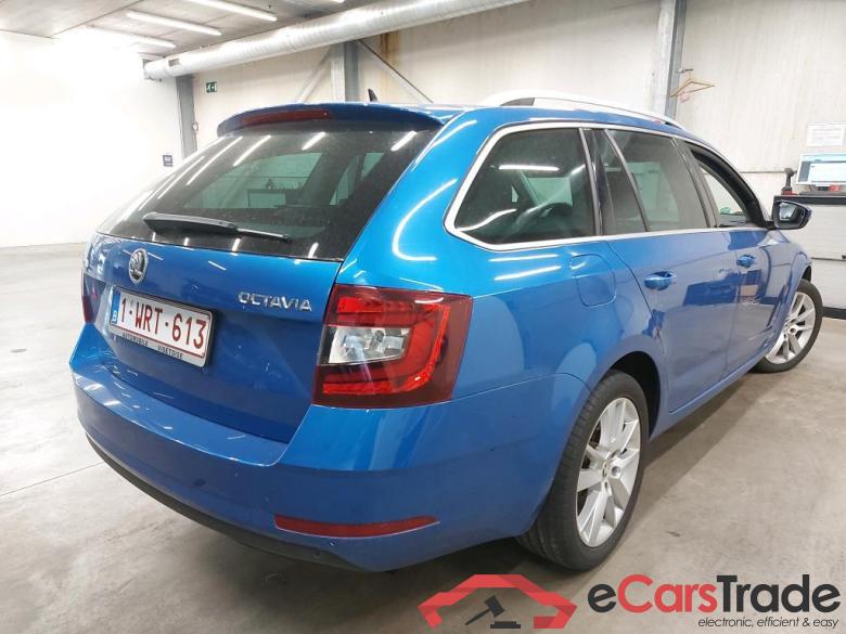 SKODA - SKO OCTAVIA COMBI CRTDI 115PK GreenTec Style & GPS & Look & Kessy & PDC Front & Rear #2