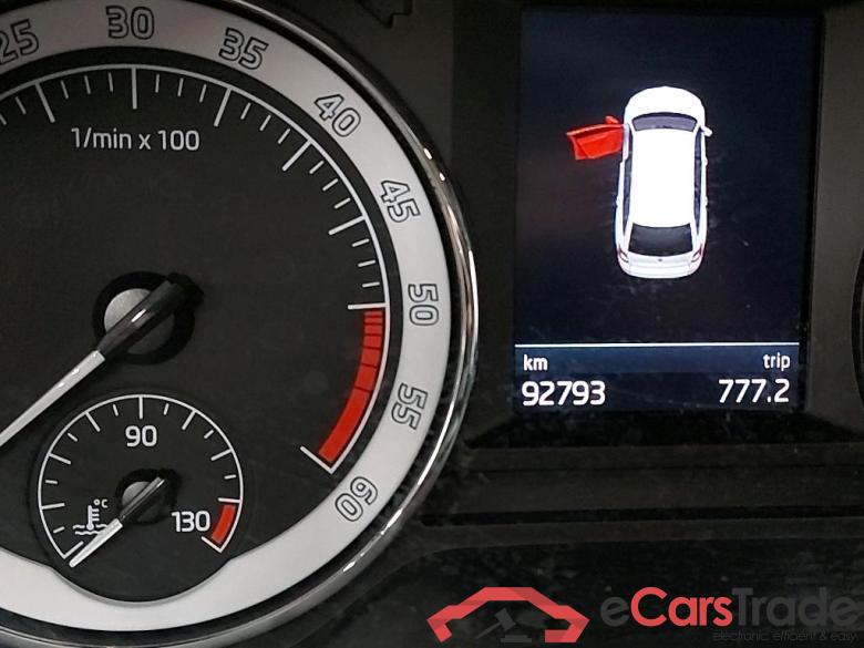 SKODA - SKO OCTAVIA COMBI CRTDI 115PK GreenTec Style & GPS & Look & Kessy & PDC Front & Rear #5