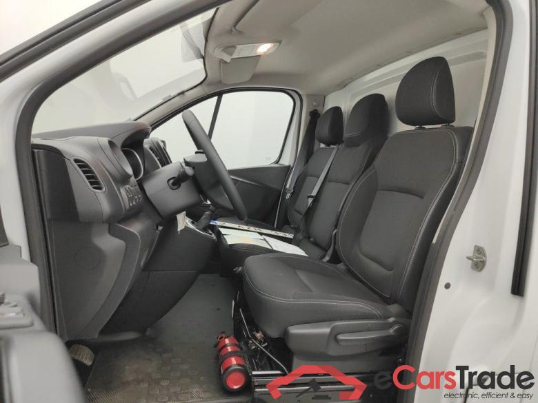 Renault Trafic L2H1 dCi 120 Grand Confort 2.9T 4d #3