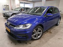 VOLKSWAGEN - VW  GOLF TSI 150PK Highline R-Line Pack Technic & Nav Discover Media & Lane Assist & Climatronic & LED & Park Pilot With Camera * PETROL *