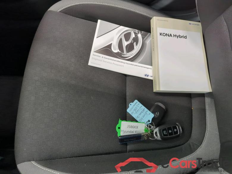 Hyundai KONA 1.6 GDI HEV Fashion Sky 5d #4