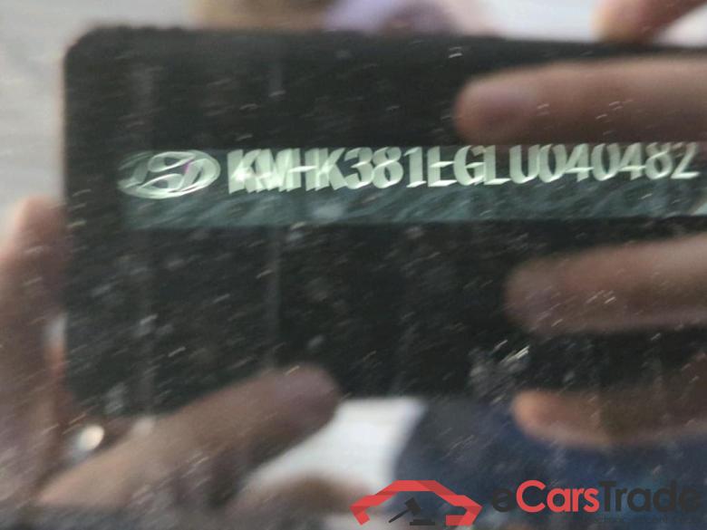 Hyundai KONA 1.6 GDI HEV Fashion Sky 5d #6