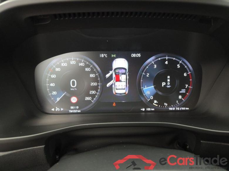 Volvo XC40 T3 Geartronic R-Design 5d #6