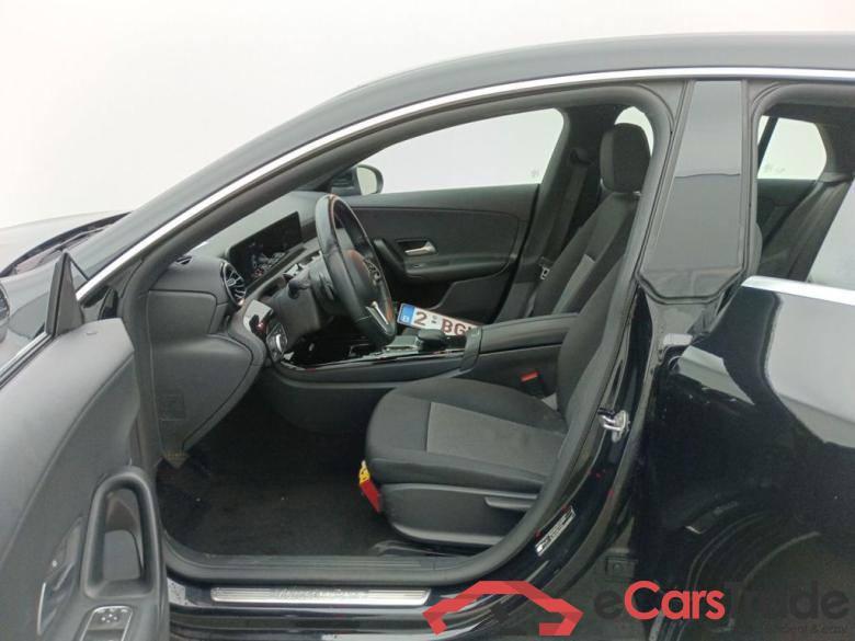 Mercedes-Benz CLA Shooting Brake CLA 200 d 5d #3